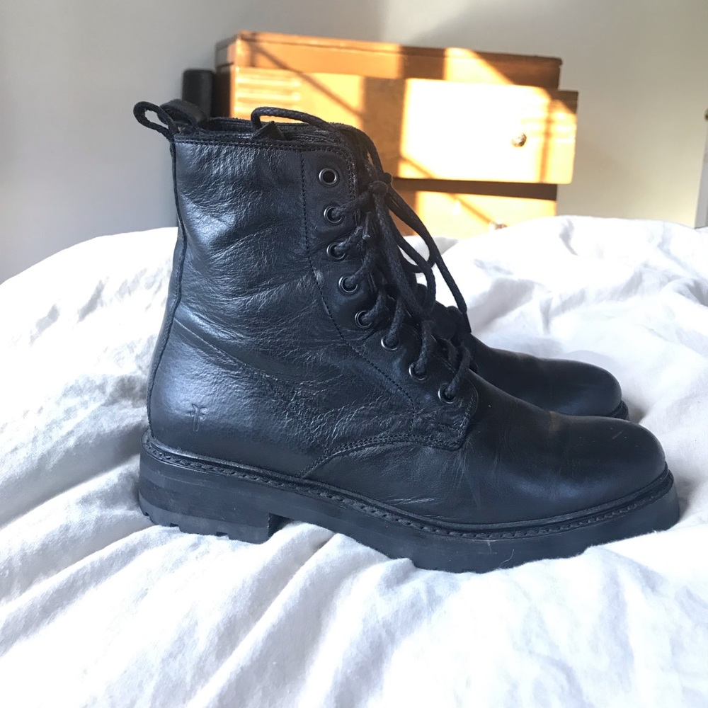 Frye Natalie combat boot in black